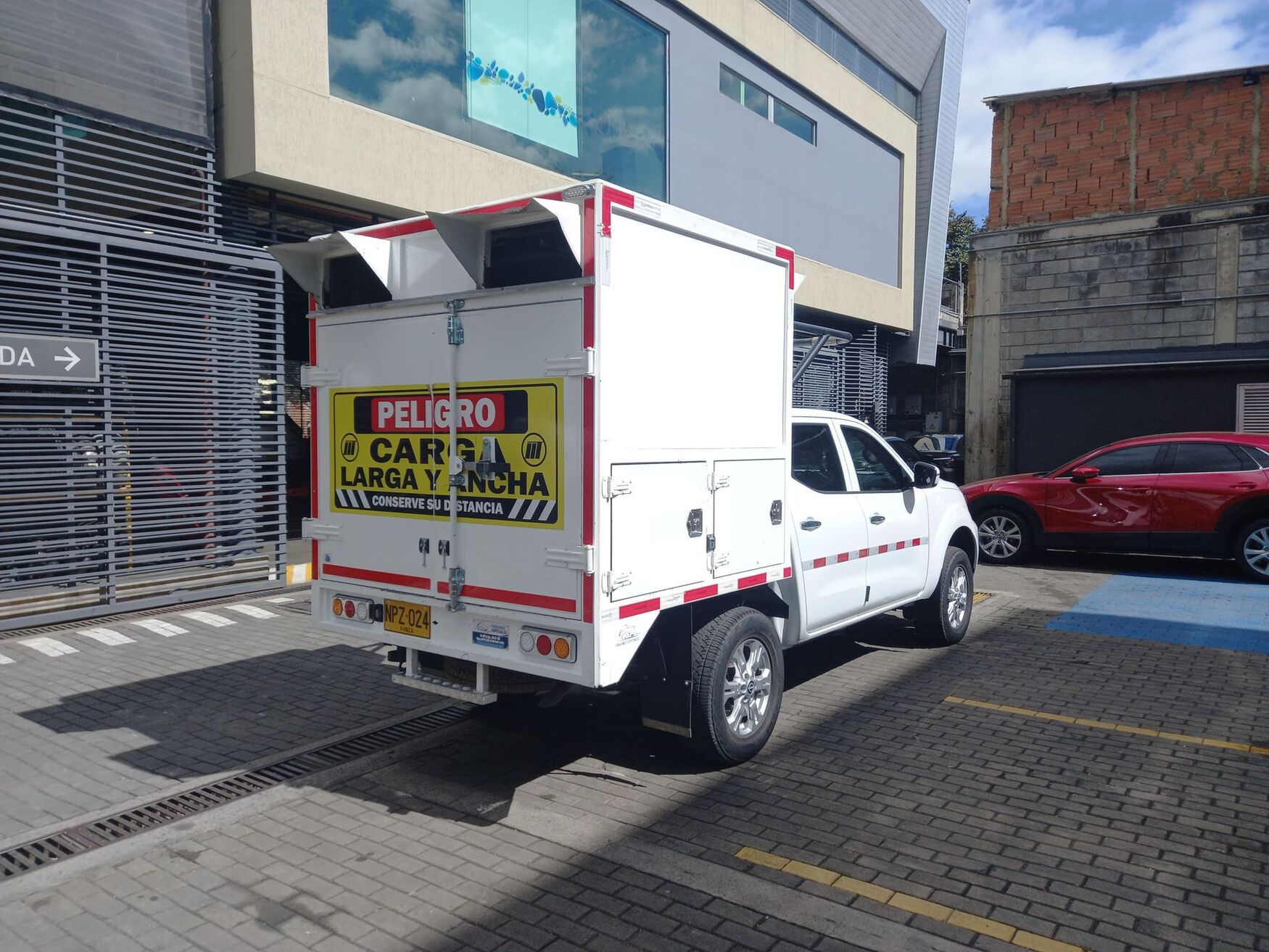 NISSAN FRONTIER 2025