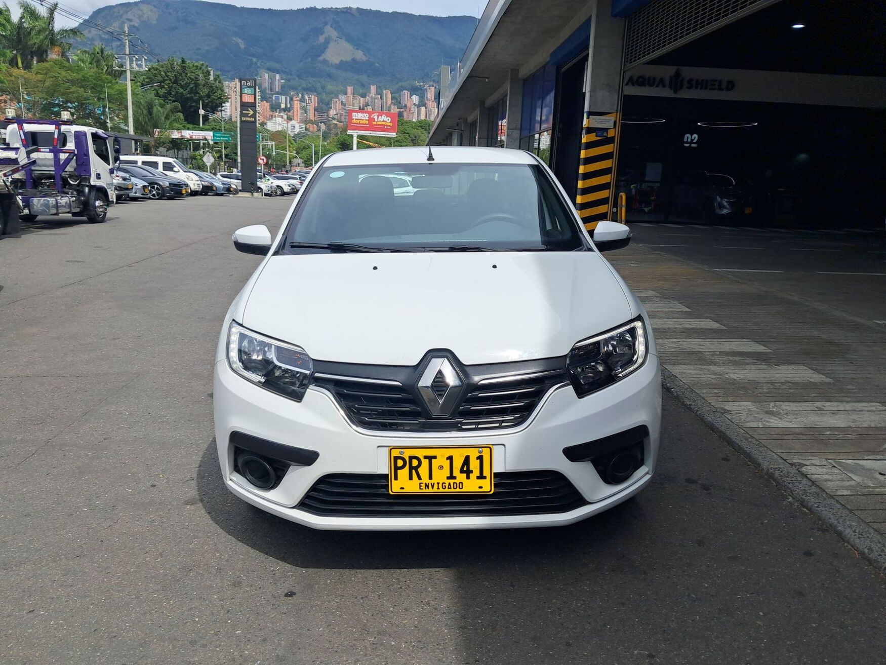 RENAULT LOGAN 2026