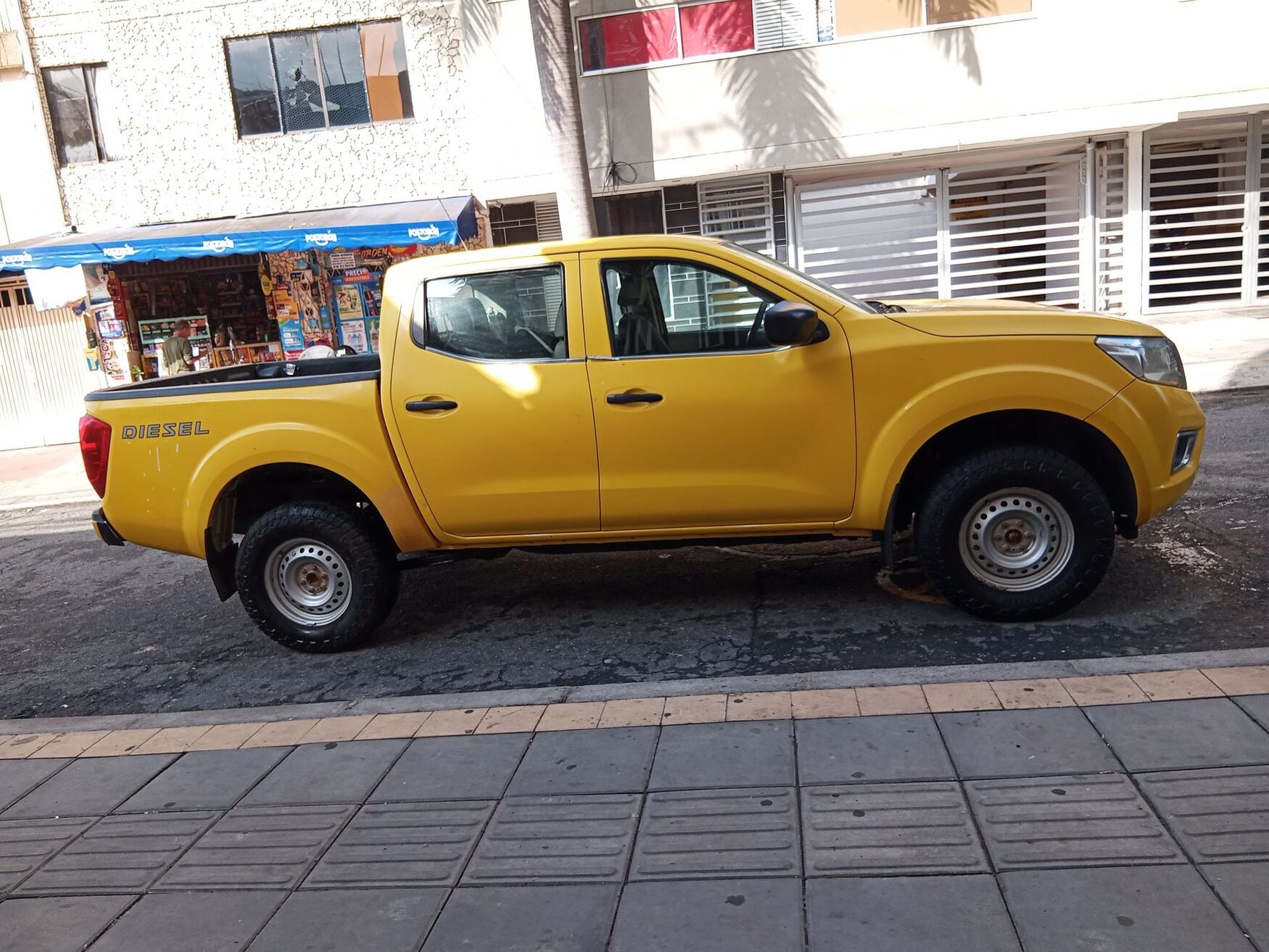 NISSAN FRONTIER 2020