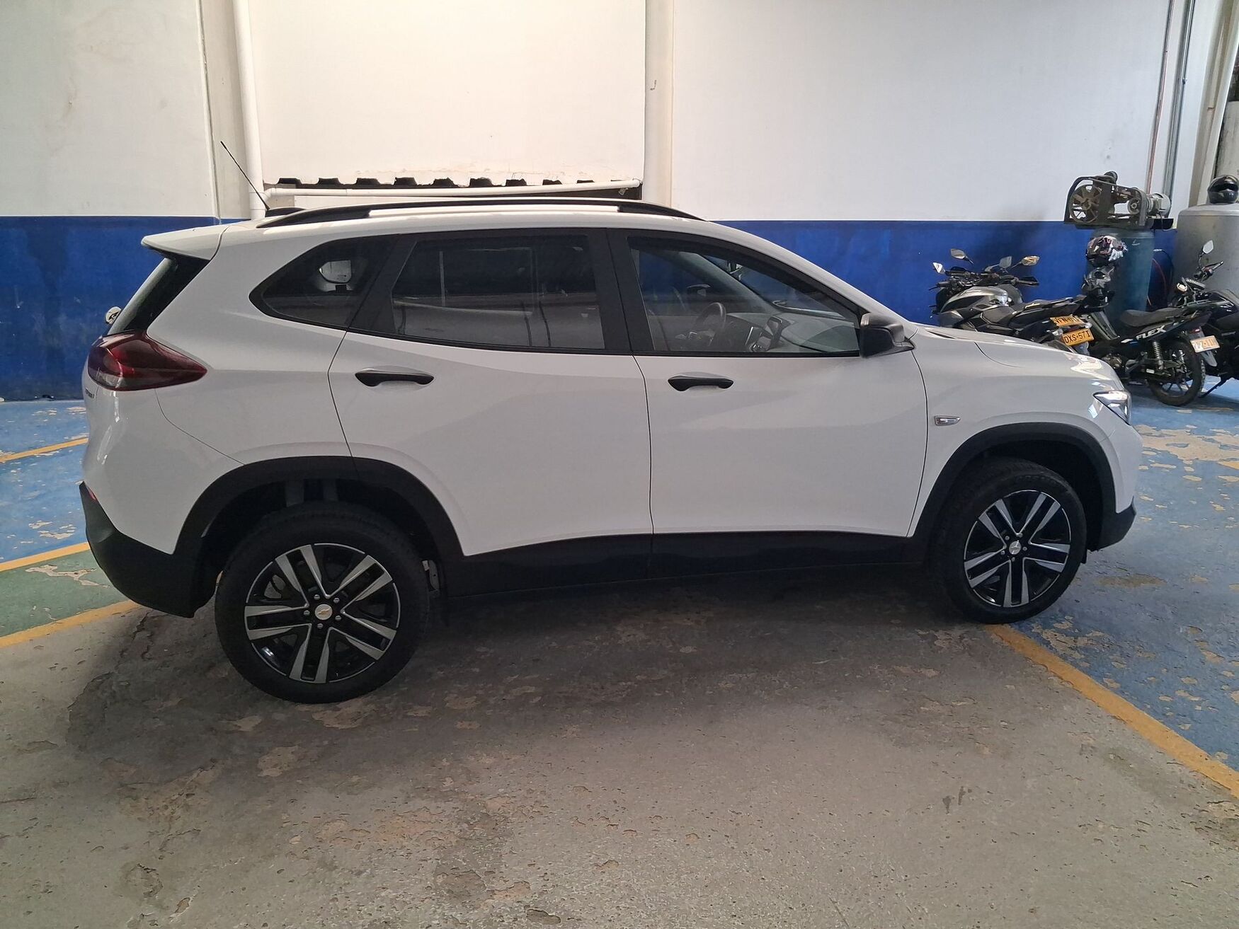CHEVROLET TRACKER 2025