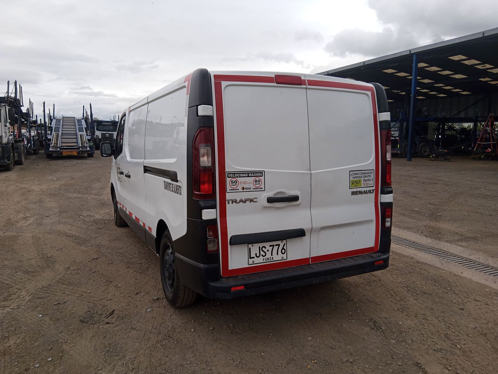 RENAULT TRAFIC 2023