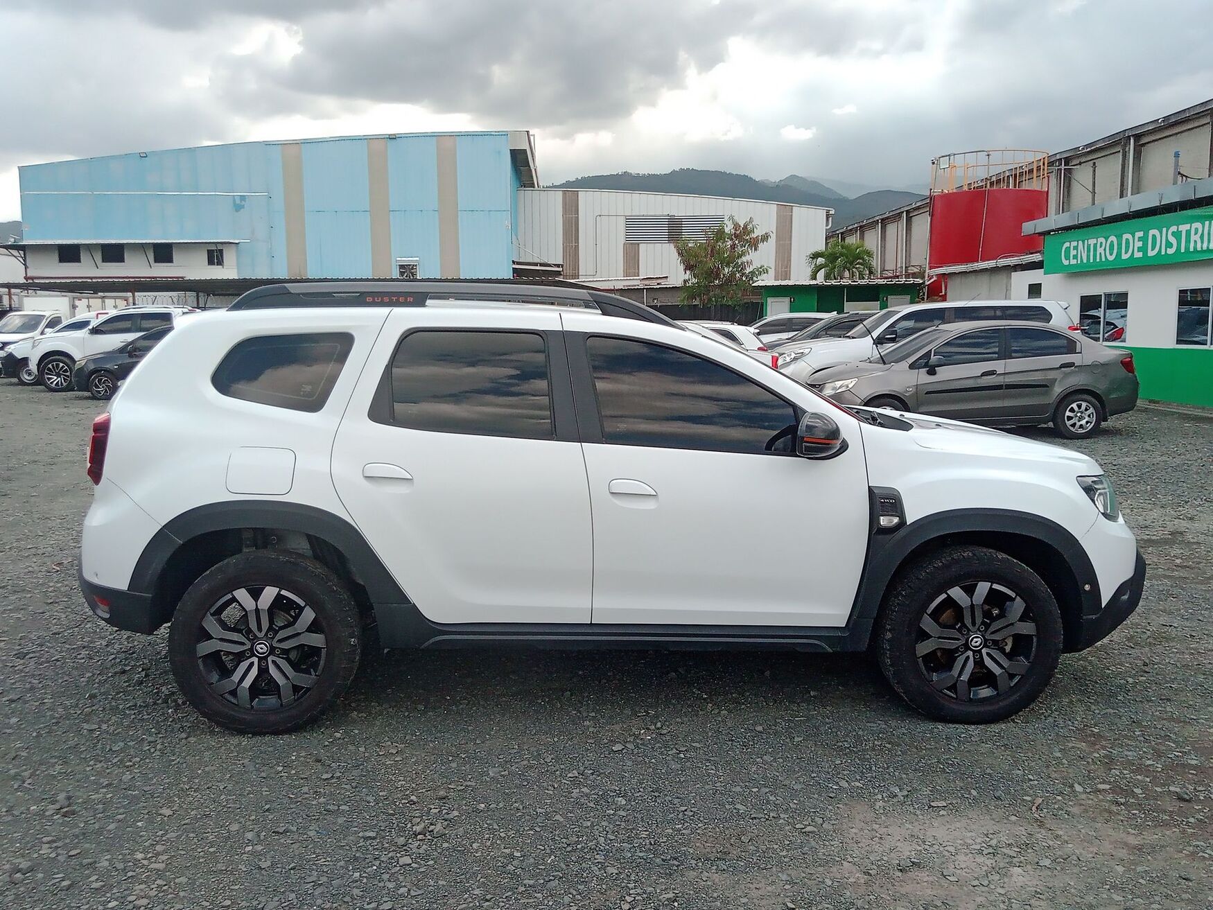 RENAULT DUSTER 2025
