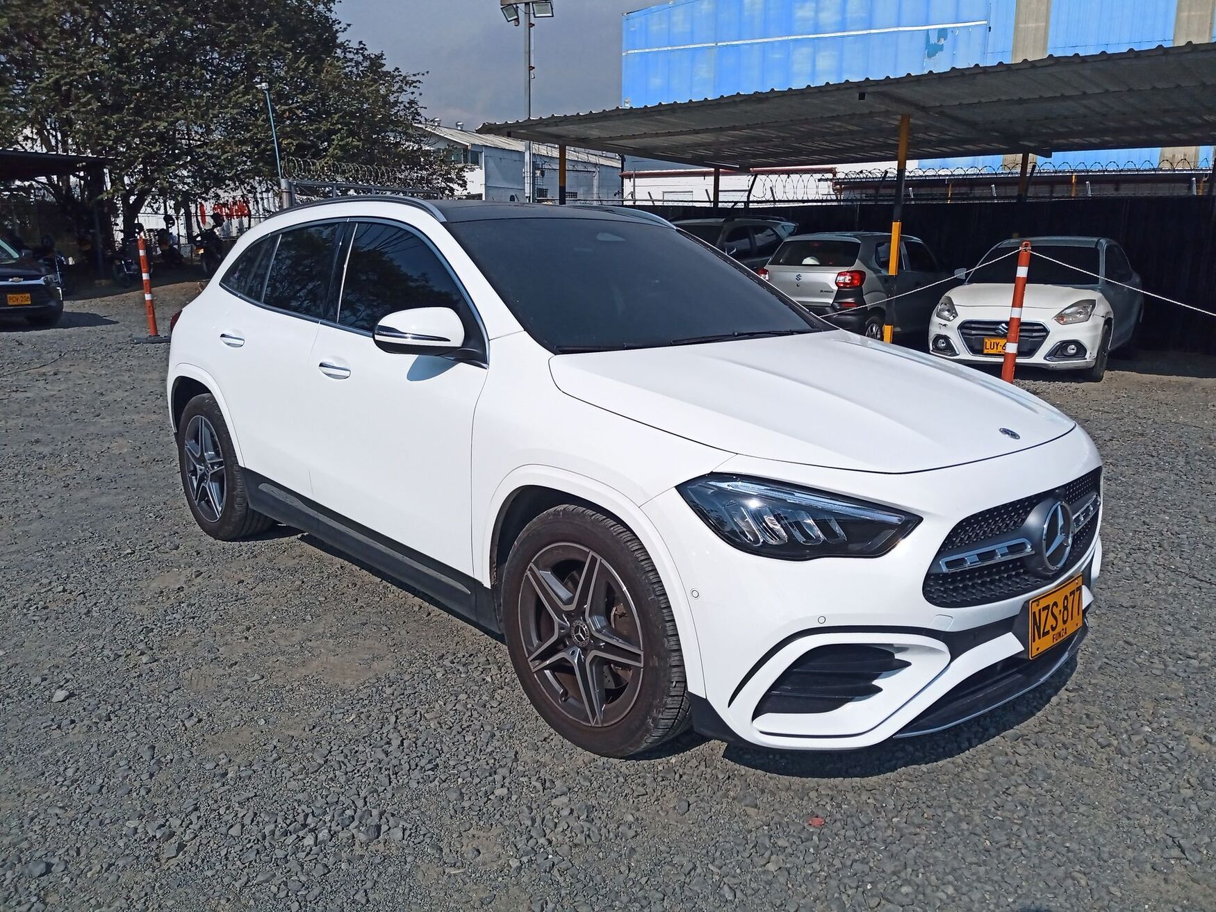 MERCEDES-BENZ GLA250 2025