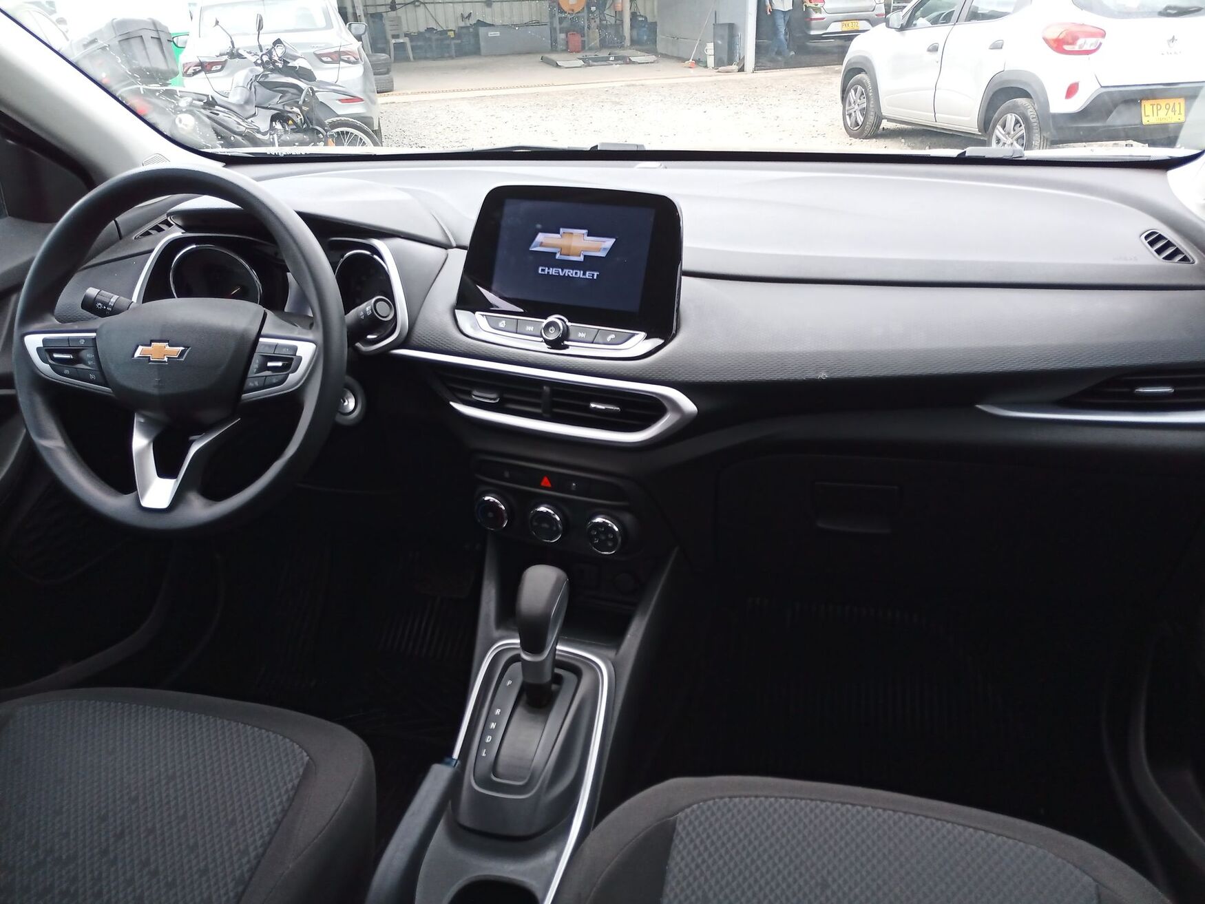 CHEVROLET TRACKER 2025