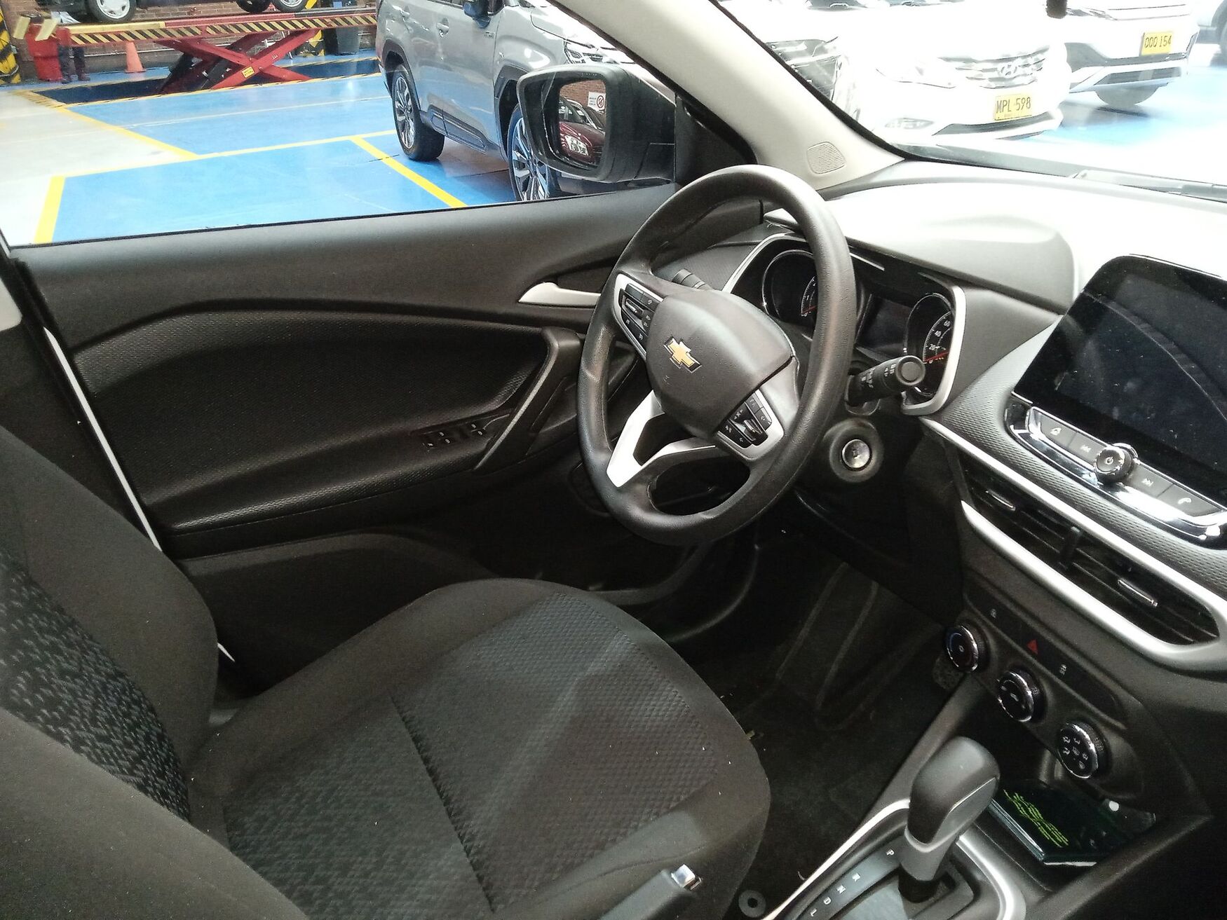 CHEVROLET TRACKER 2025