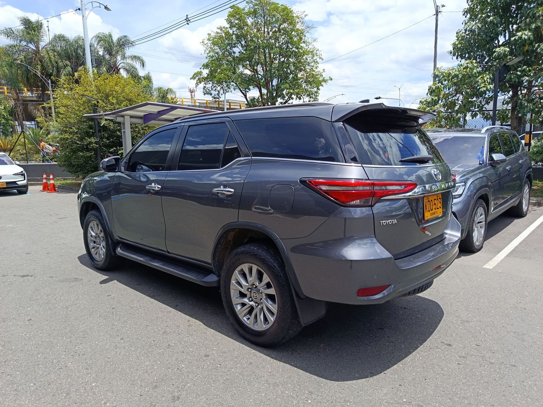 TOYOTA FORTUNER 2021