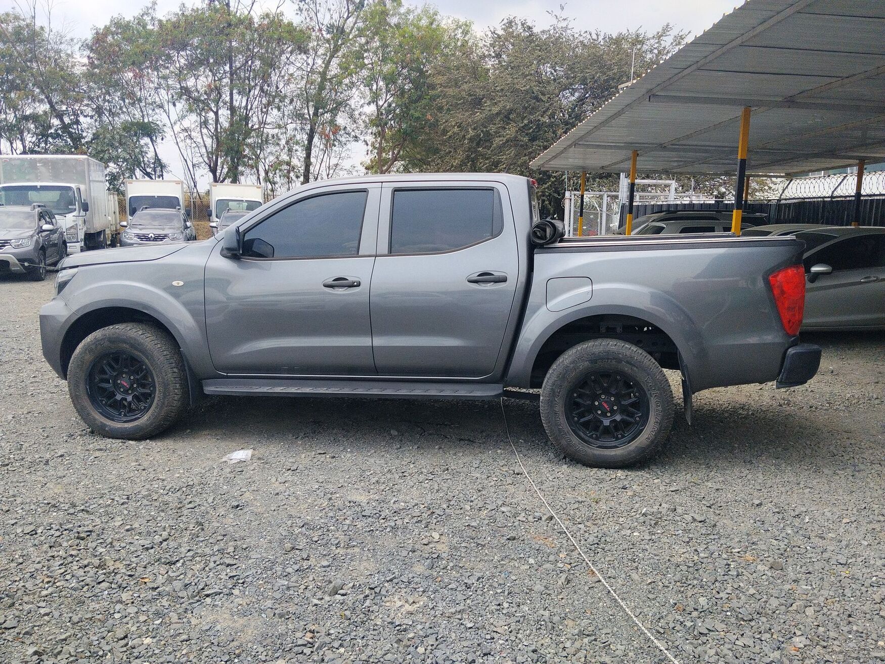 NISSAN FRONTIER 2023