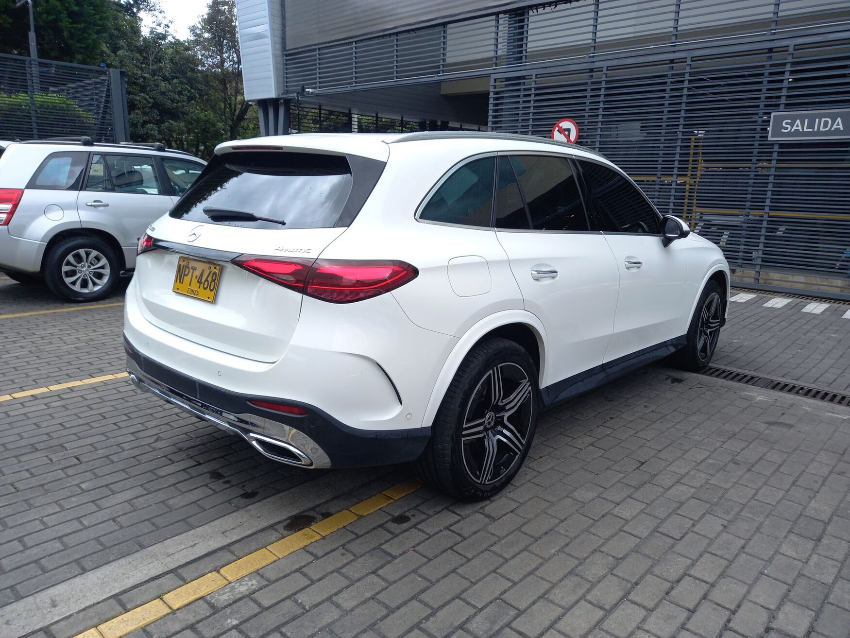 MERCEDES-BENZ GLC 300 2024