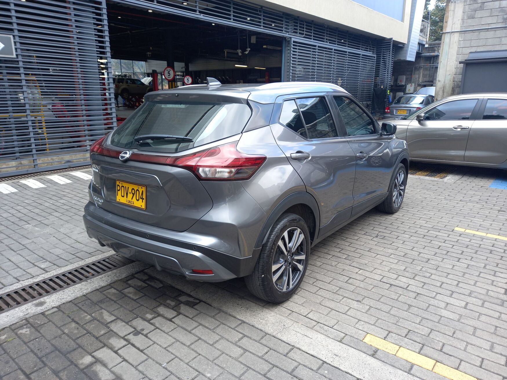 NISSAN KICKS 2026