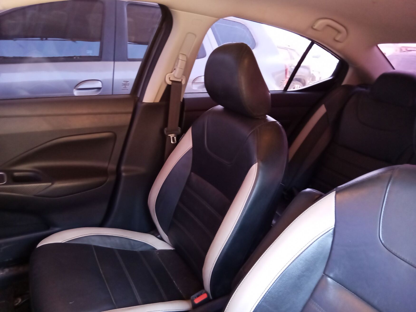 NISSAN VERSA 2021