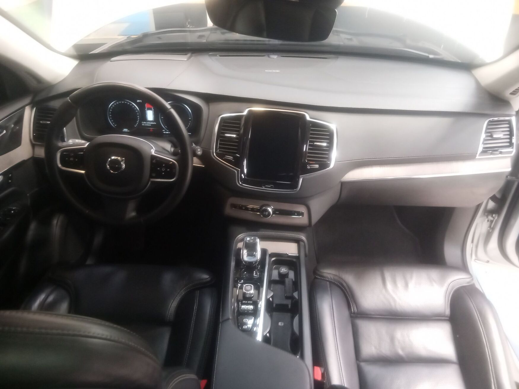 VOLVO XC90 2021