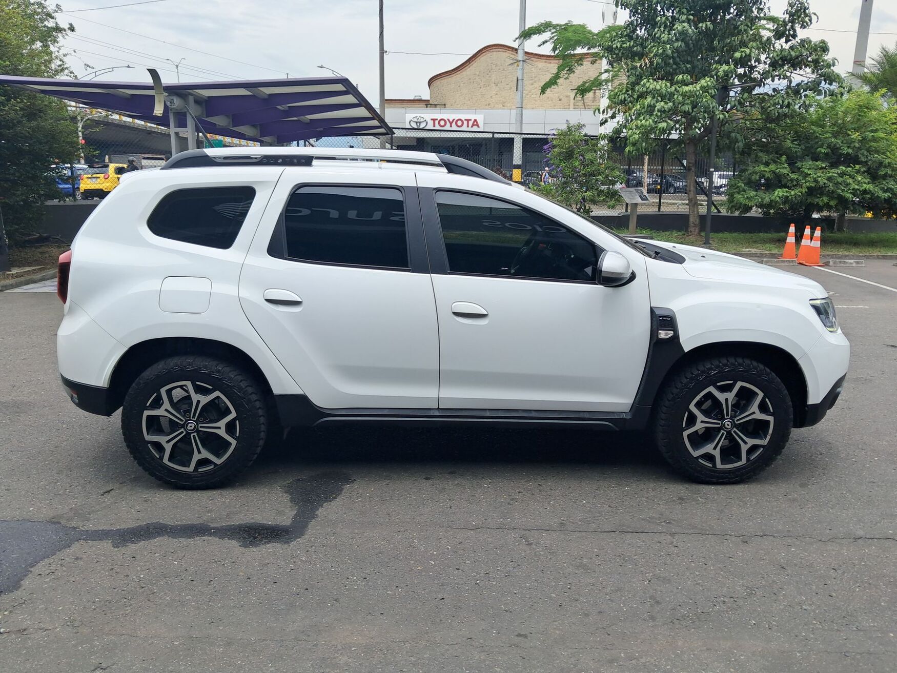 RENAULT DUSTER 2023