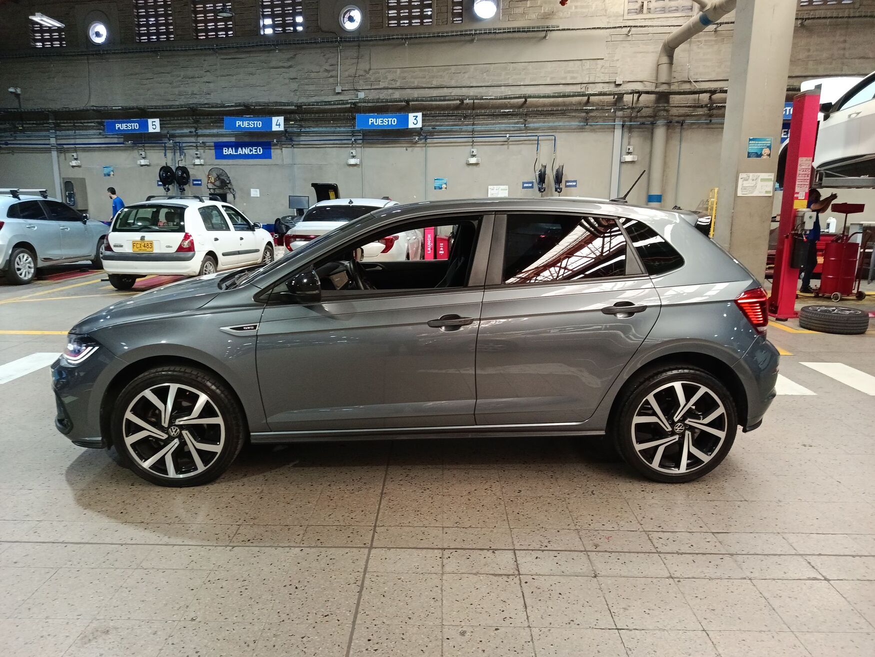 VOLKSWAGEN POLO 2024
