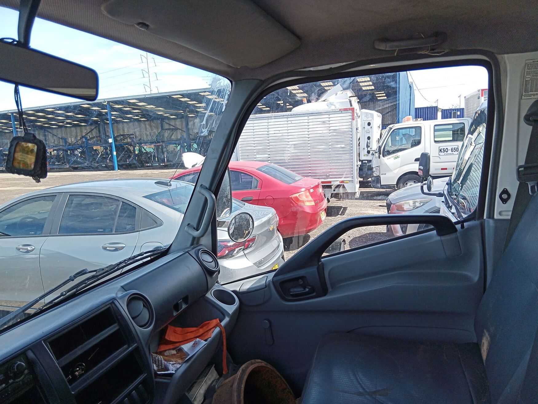 HINO DUTRO 2017