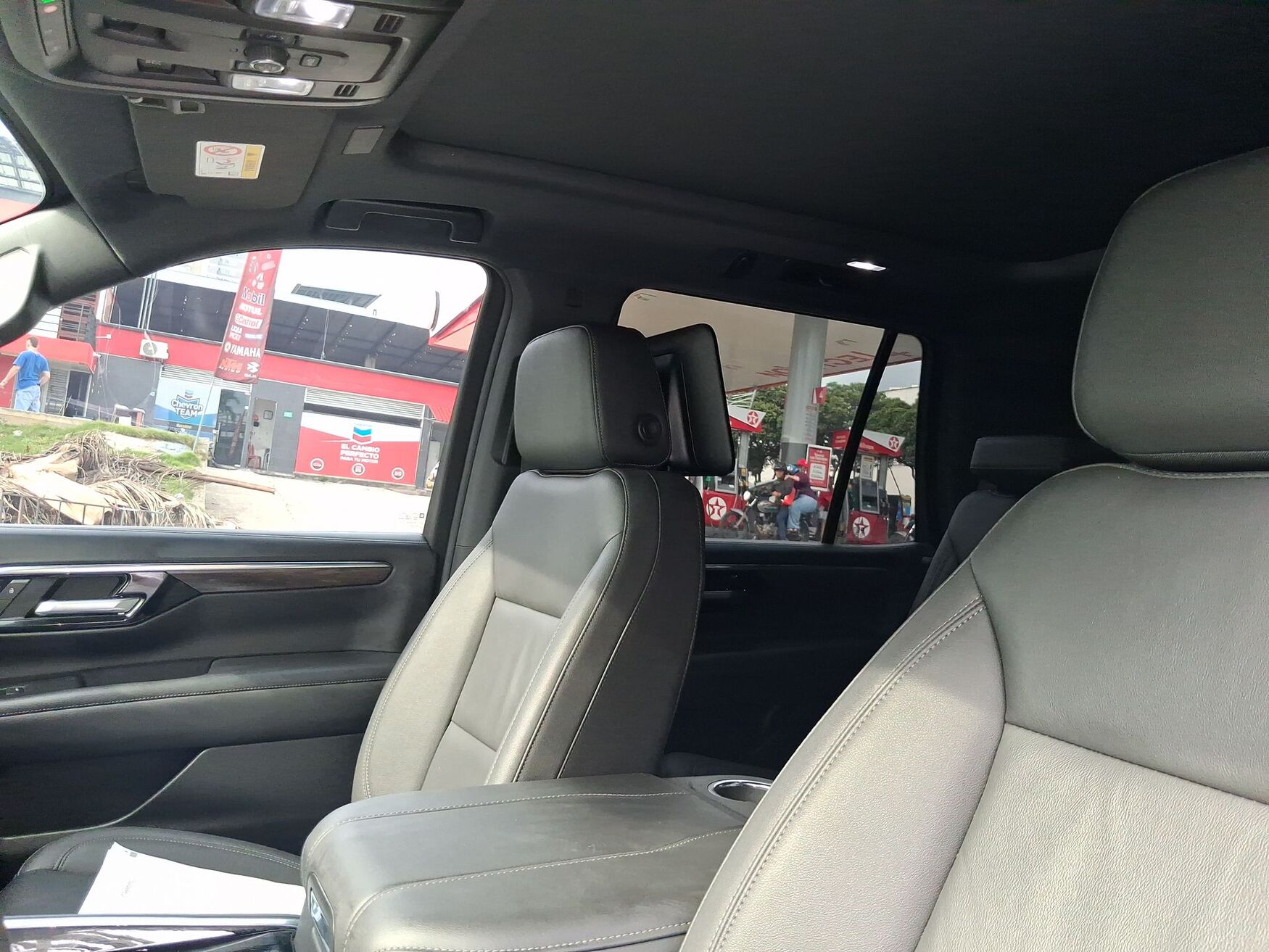 CHEVROLET TAHOE 2025