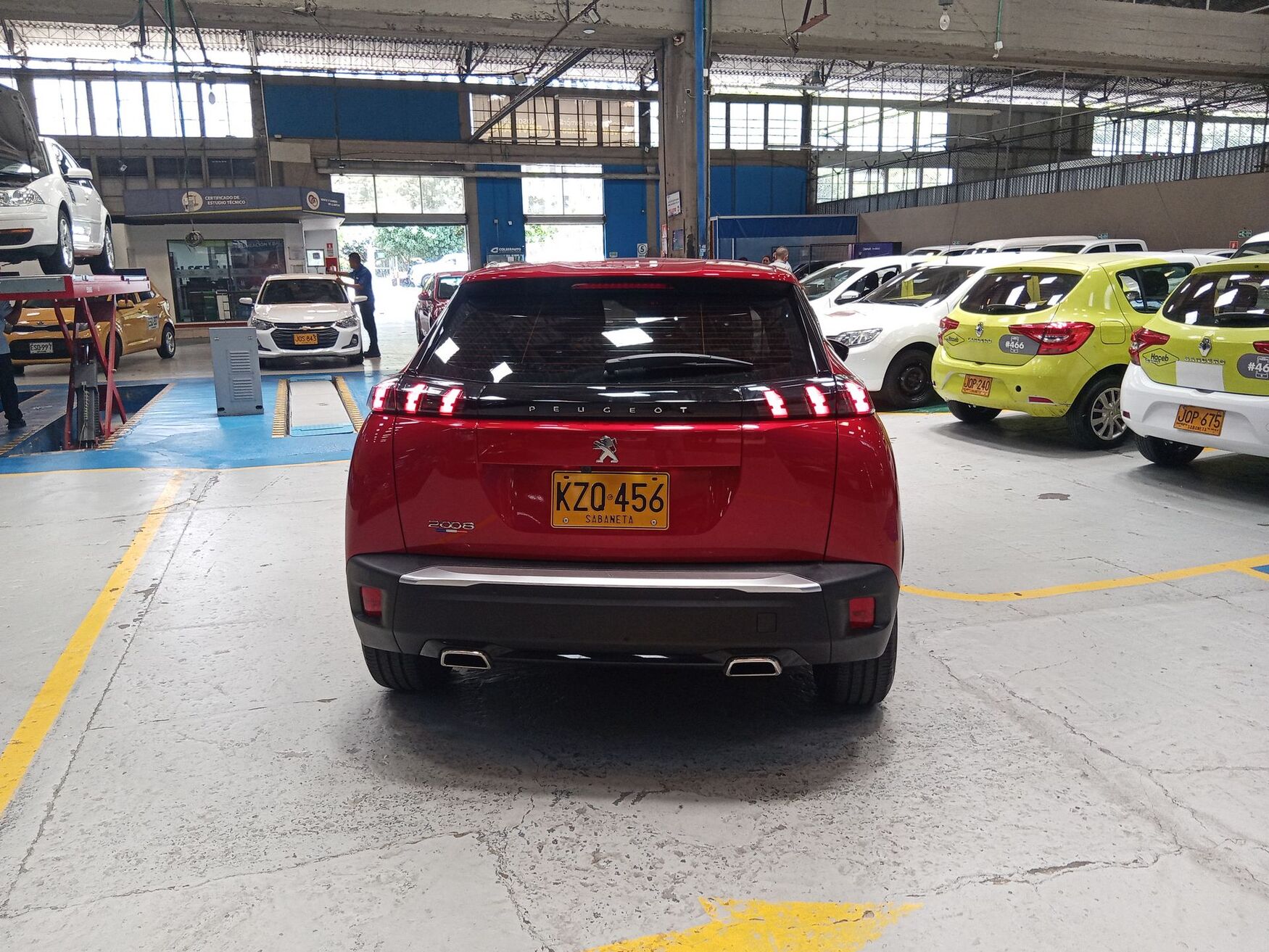 PEUGEOT 2008 2022