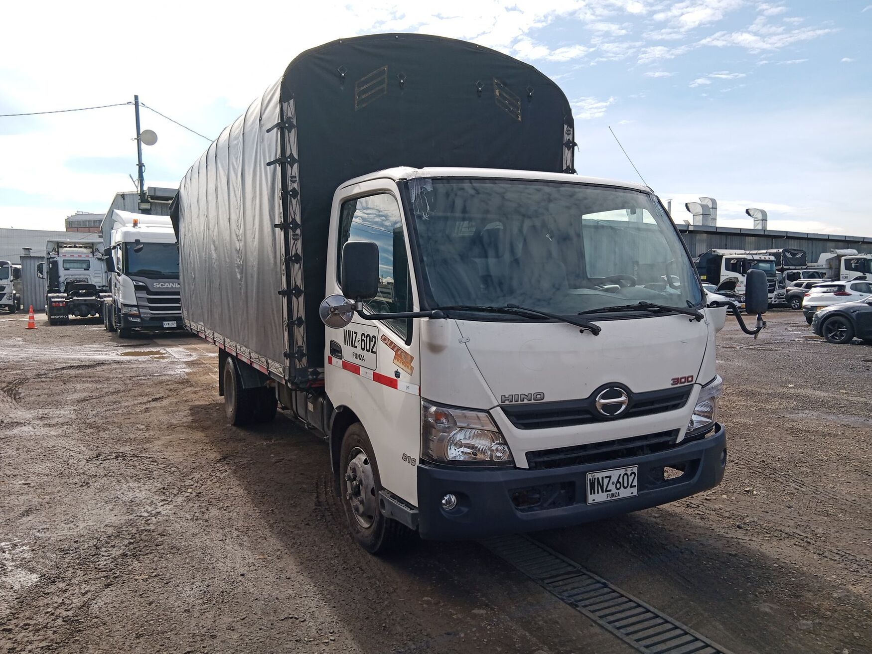 HINO DUTRO 2017