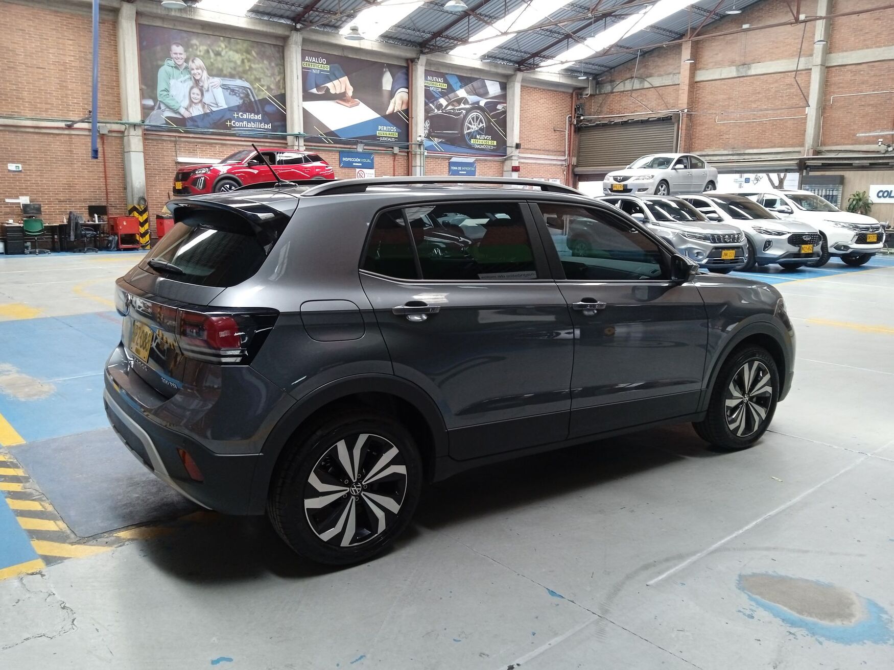 VOLKSWAGEN T-CROSS 2025