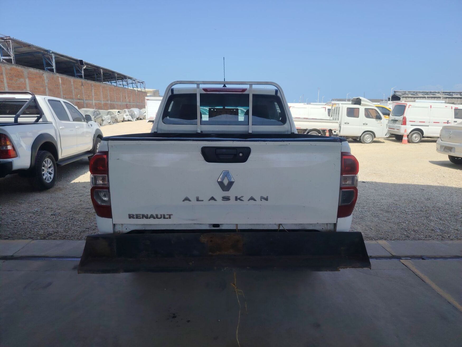 RENAULT ALASKAN 2023