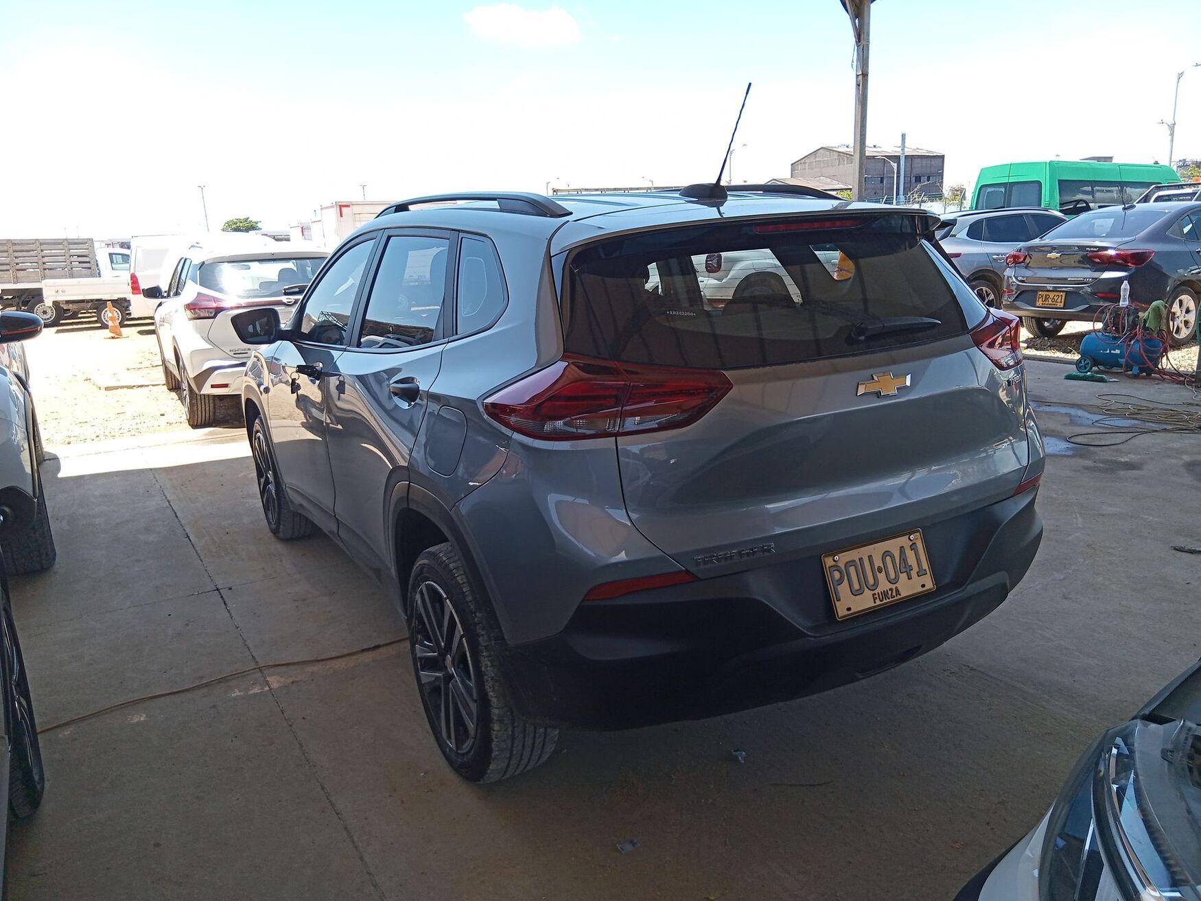 CHEVROLET TRACKER 2025