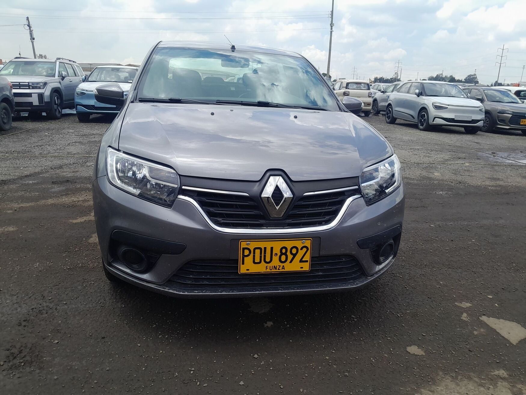 RENAULT LOGAN 2026