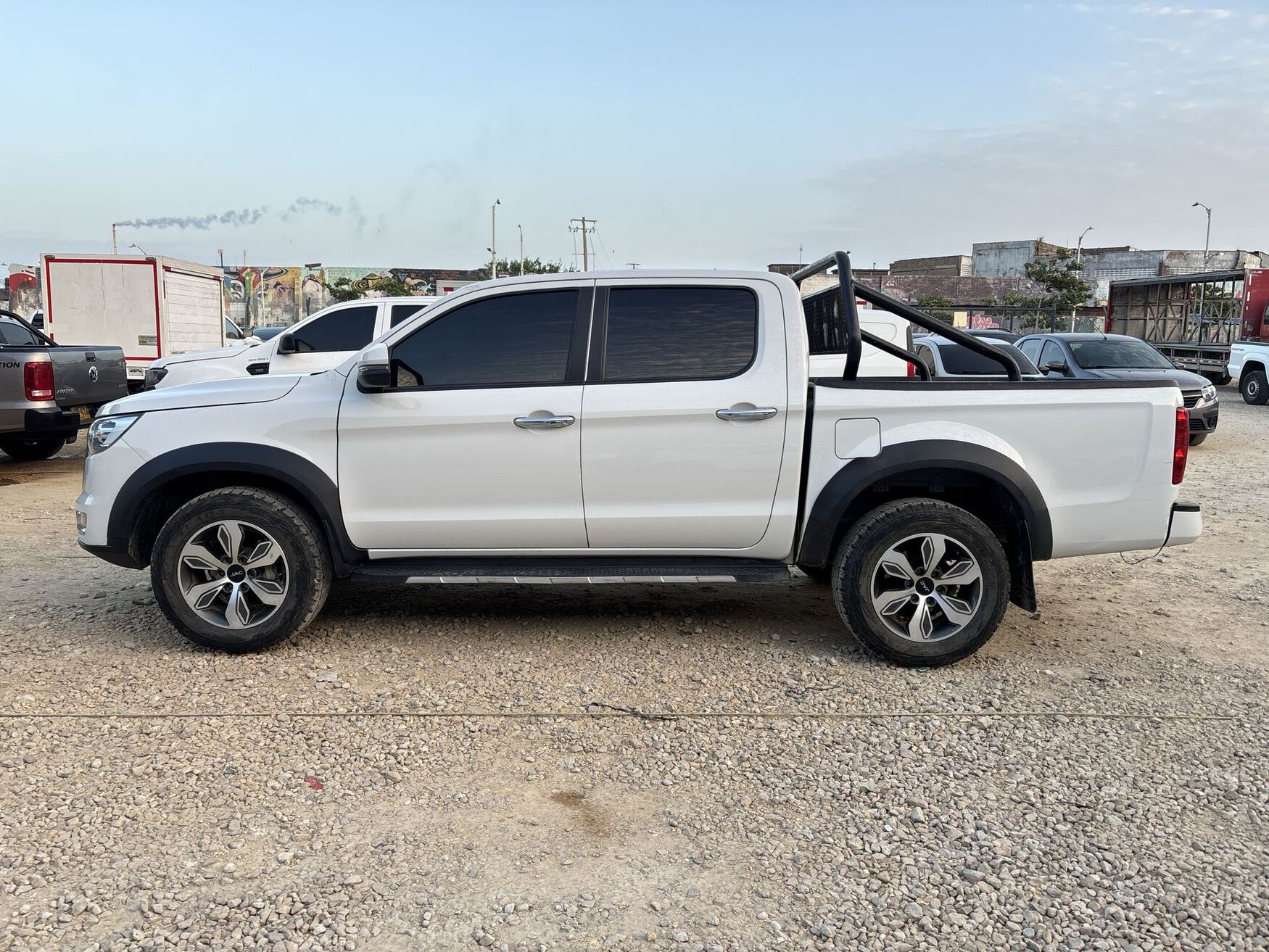 JAC JT8 2024
