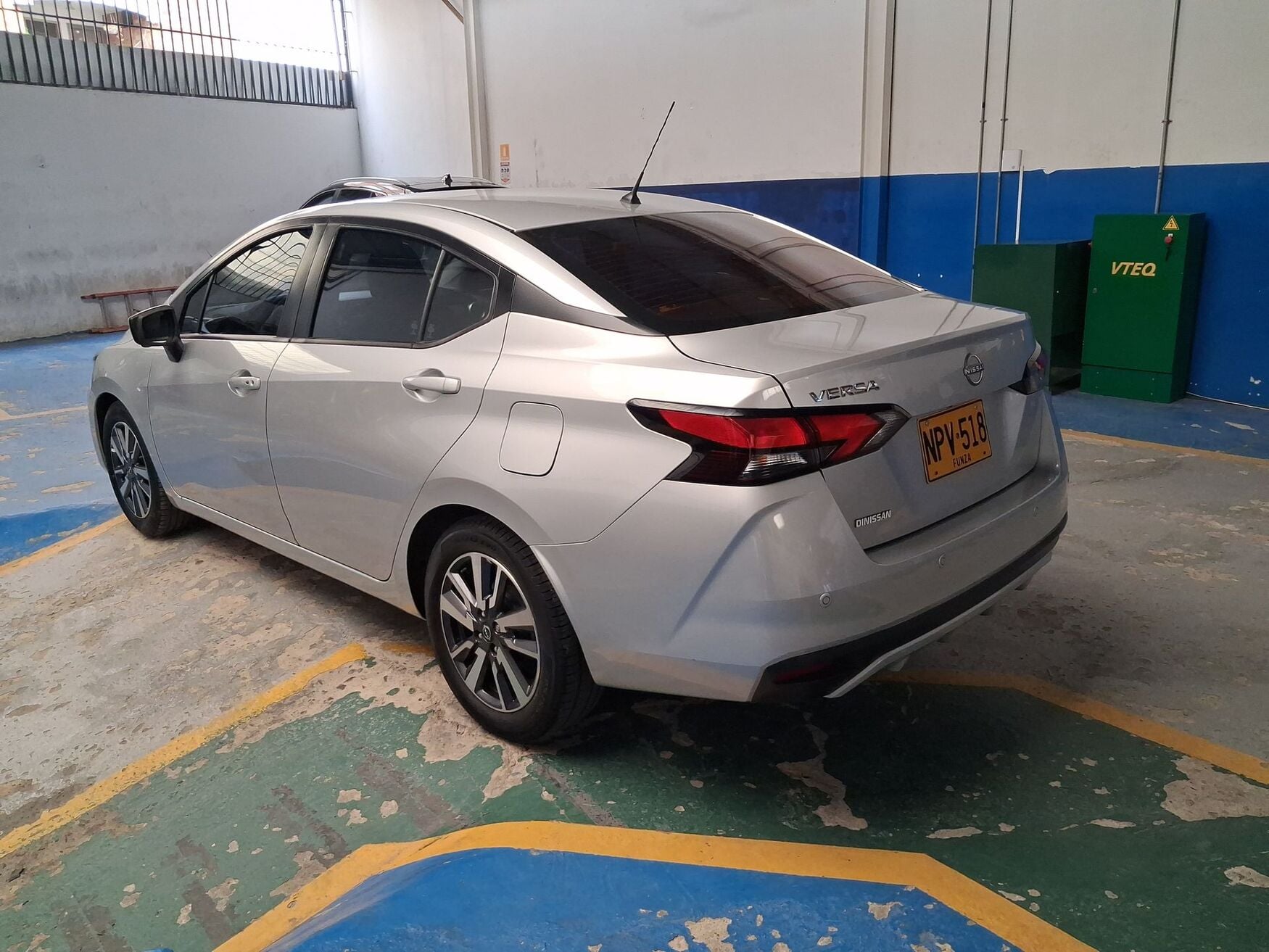 NISSAN VERSA 2025