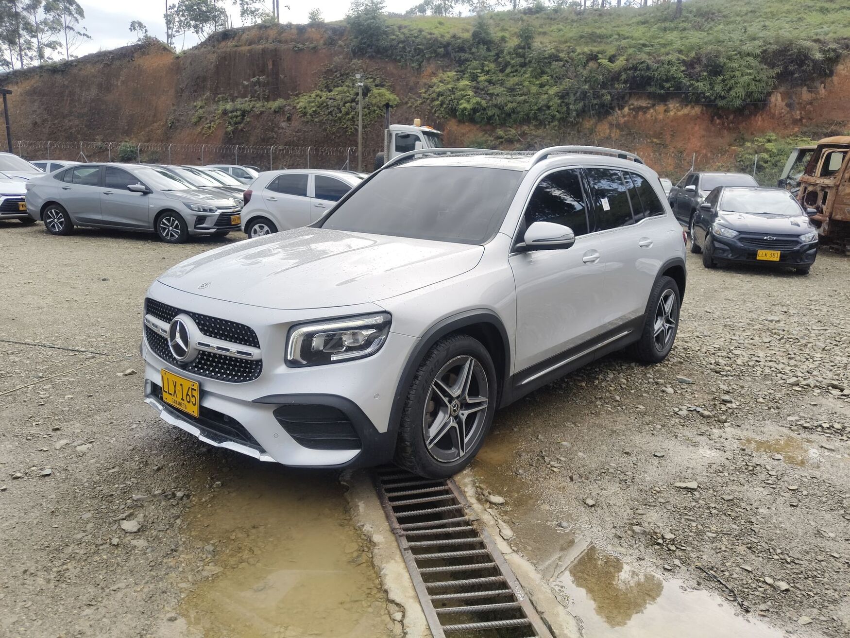 MERCEDES-BENZ GLB200 2023