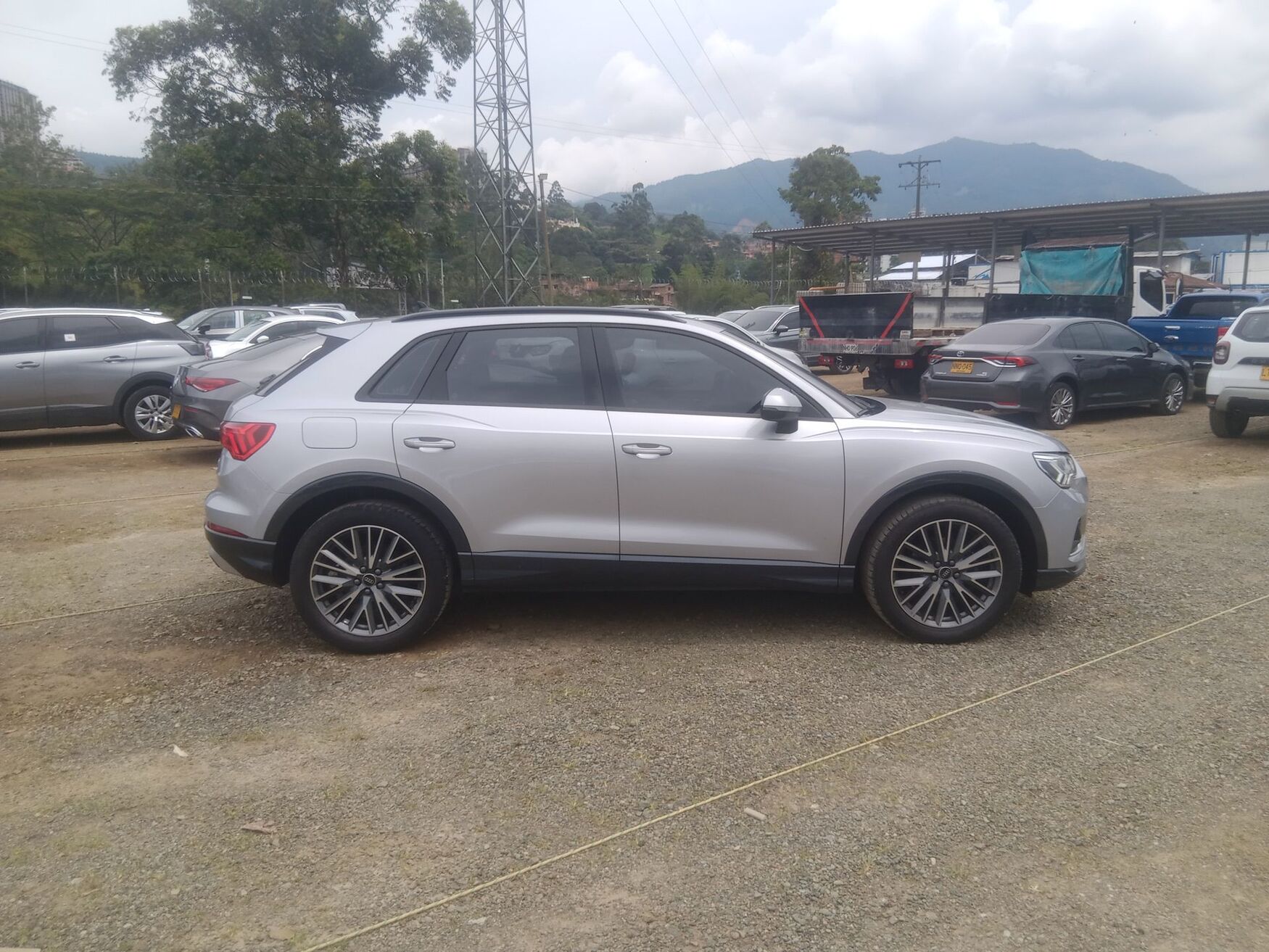 AUDI Q3 2024