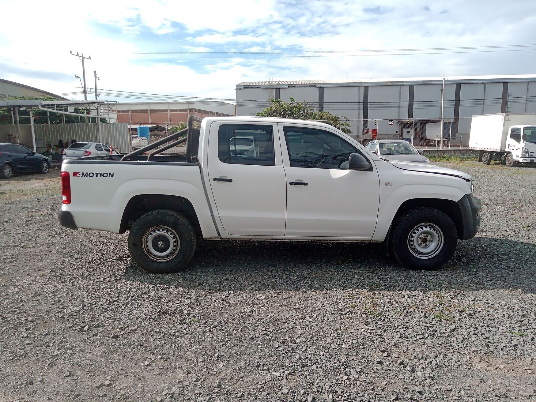 VOLKSWAGEN AMAROK 2023