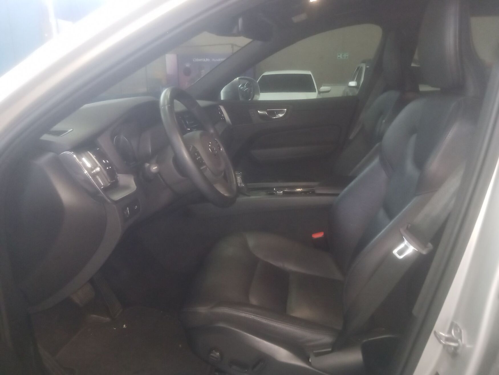 VOLVO XC60 2020
