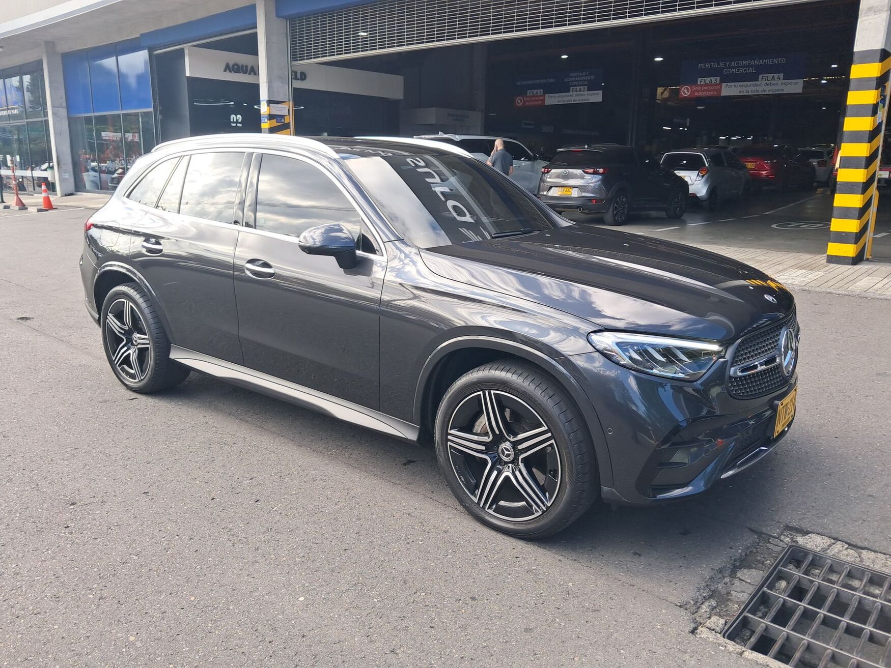 MERCEDES-BENZ GLC300 2025