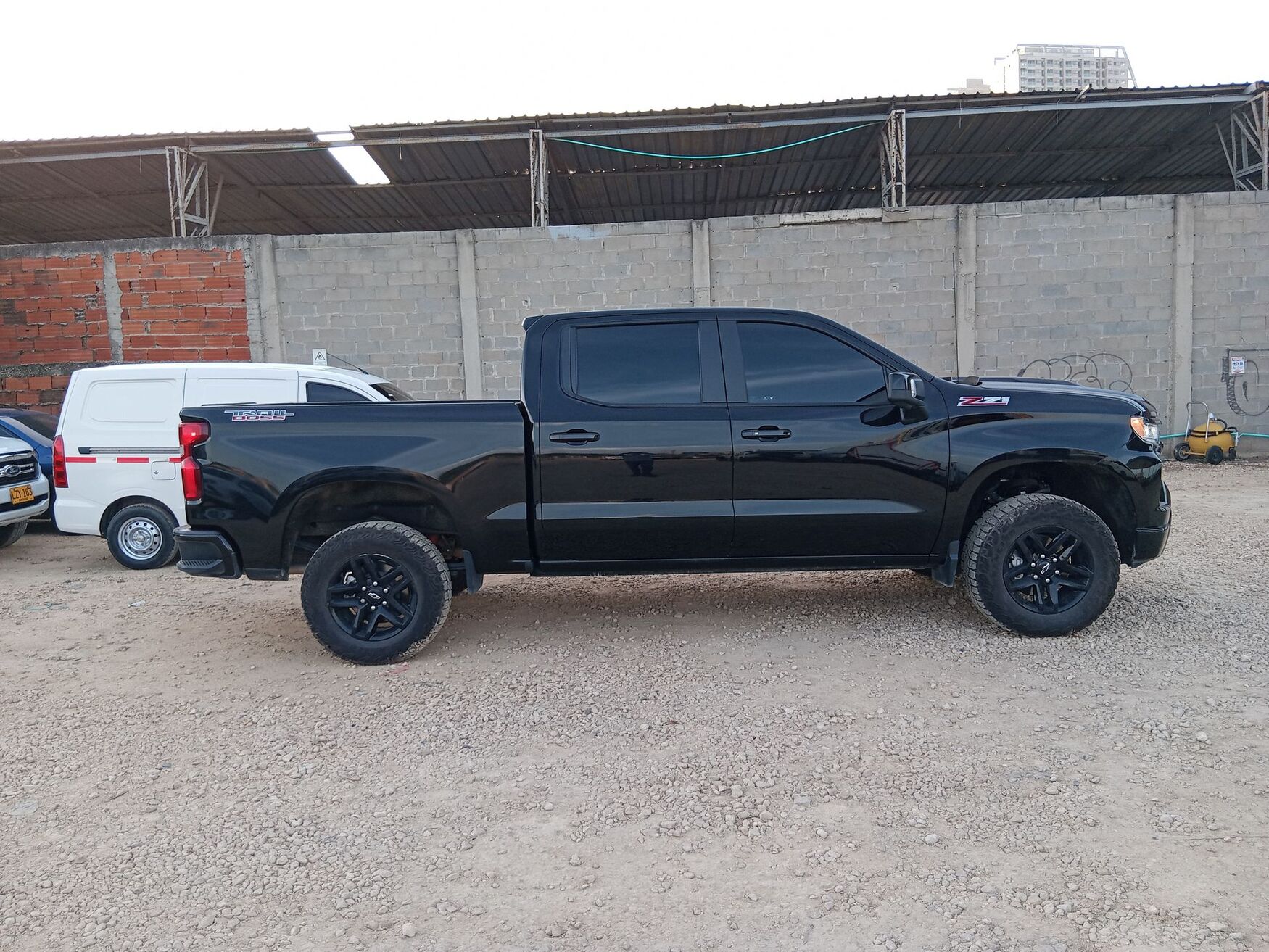 CHEVROLET SILVERADO 2025