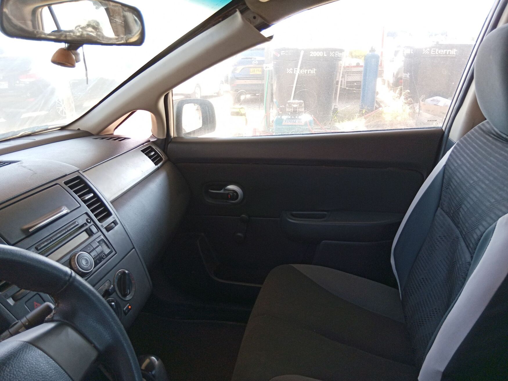 NISSAN TIIDA 2010