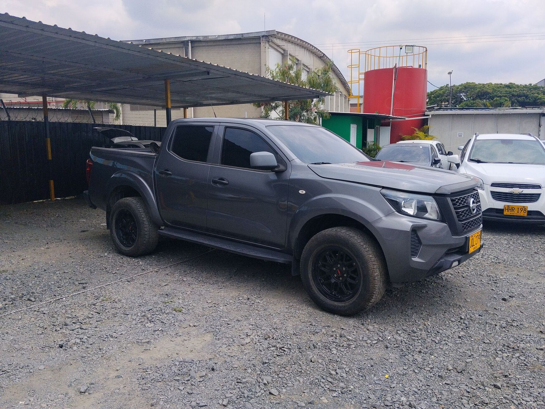 NISSAN FRONTIER 2023