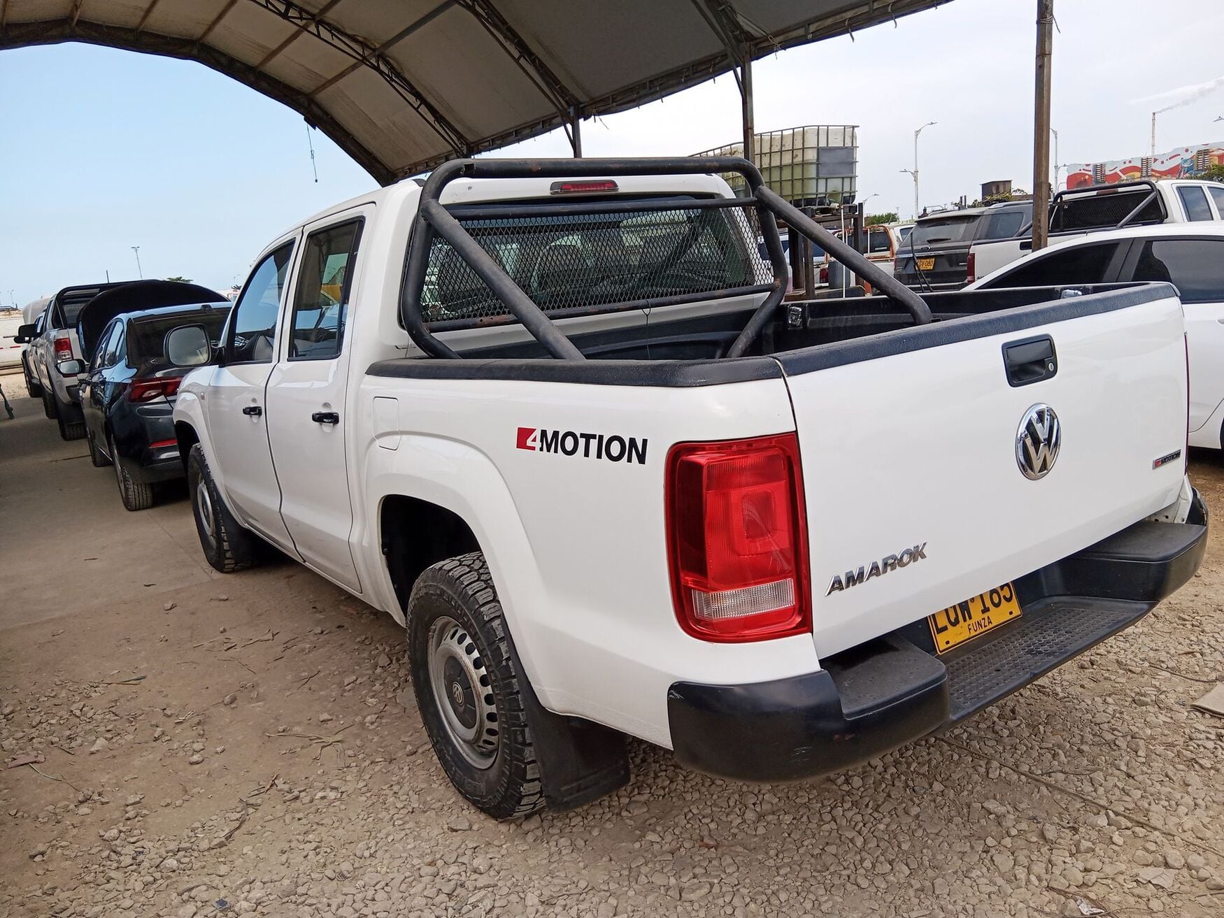 VOLKSWAGEN AMAROK 2023