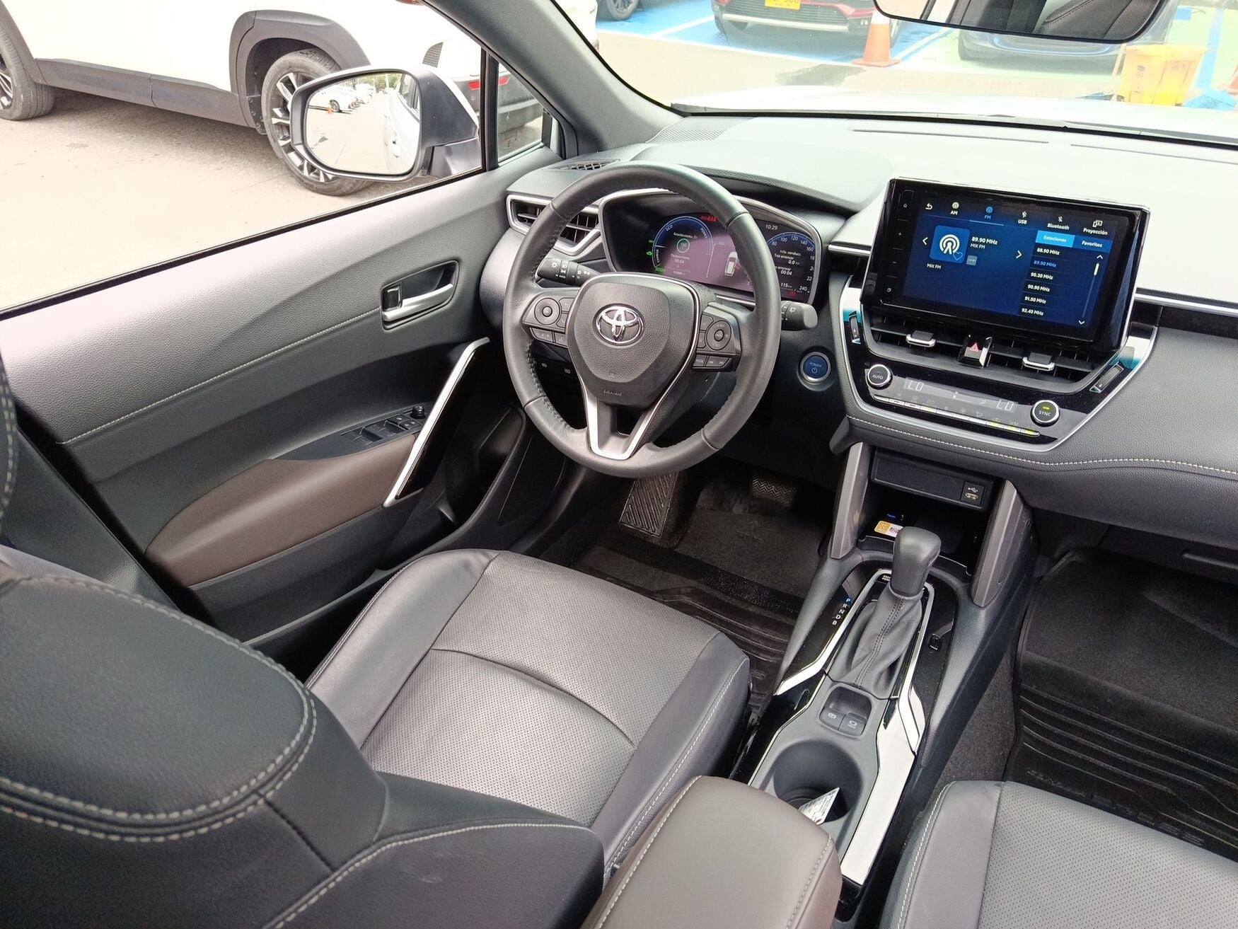 TOYOTA COROLLA CROSS 2025
