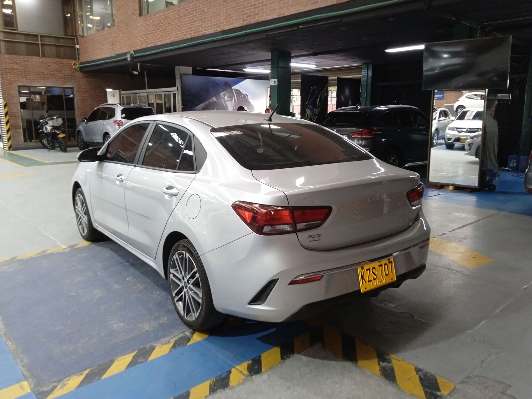 KIA RIO 2023