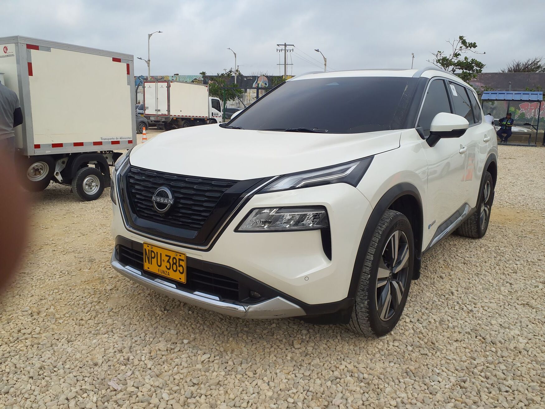 NISSAN X-TRAIL 2025