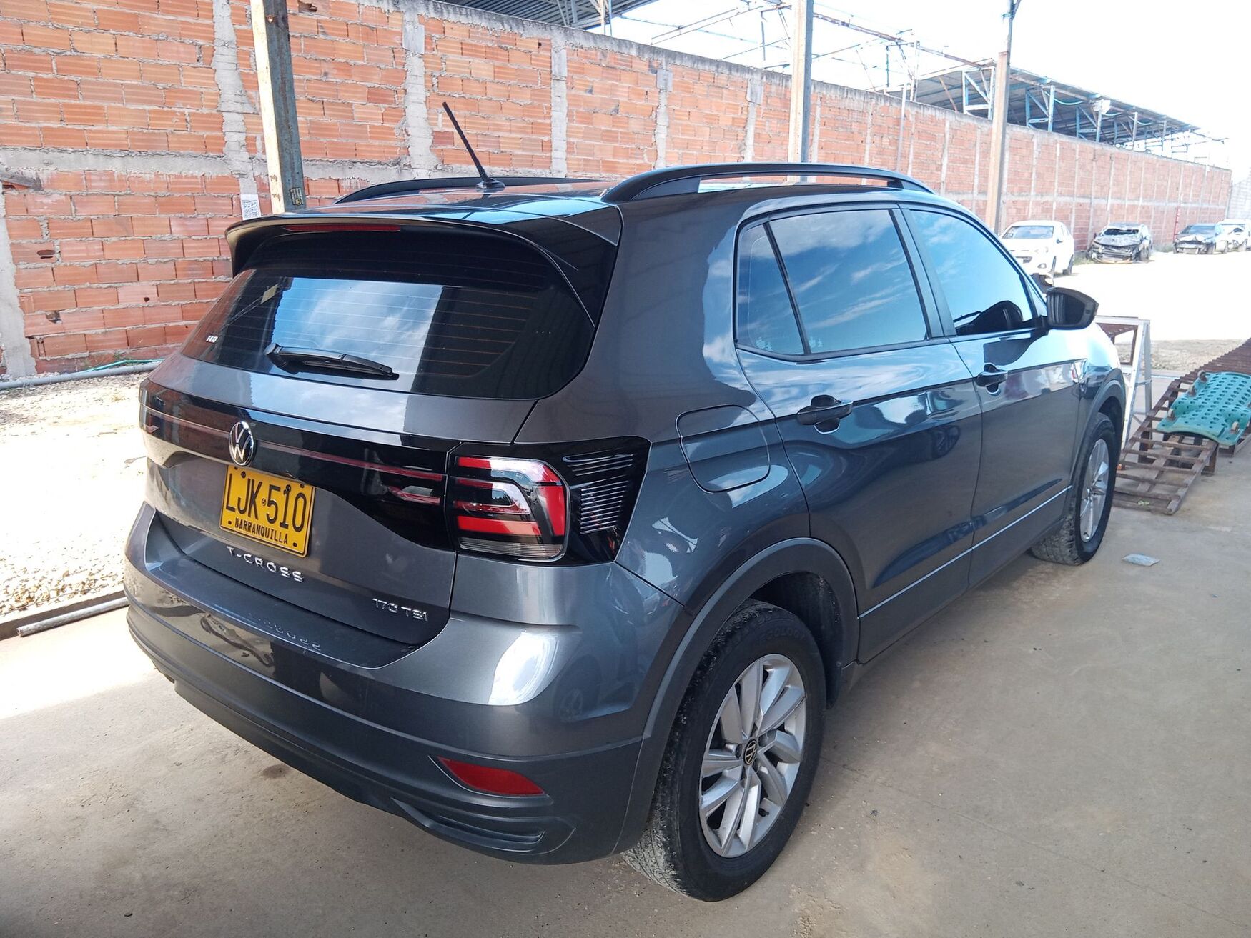 VOLKSWAGEN T-CROSS 2023