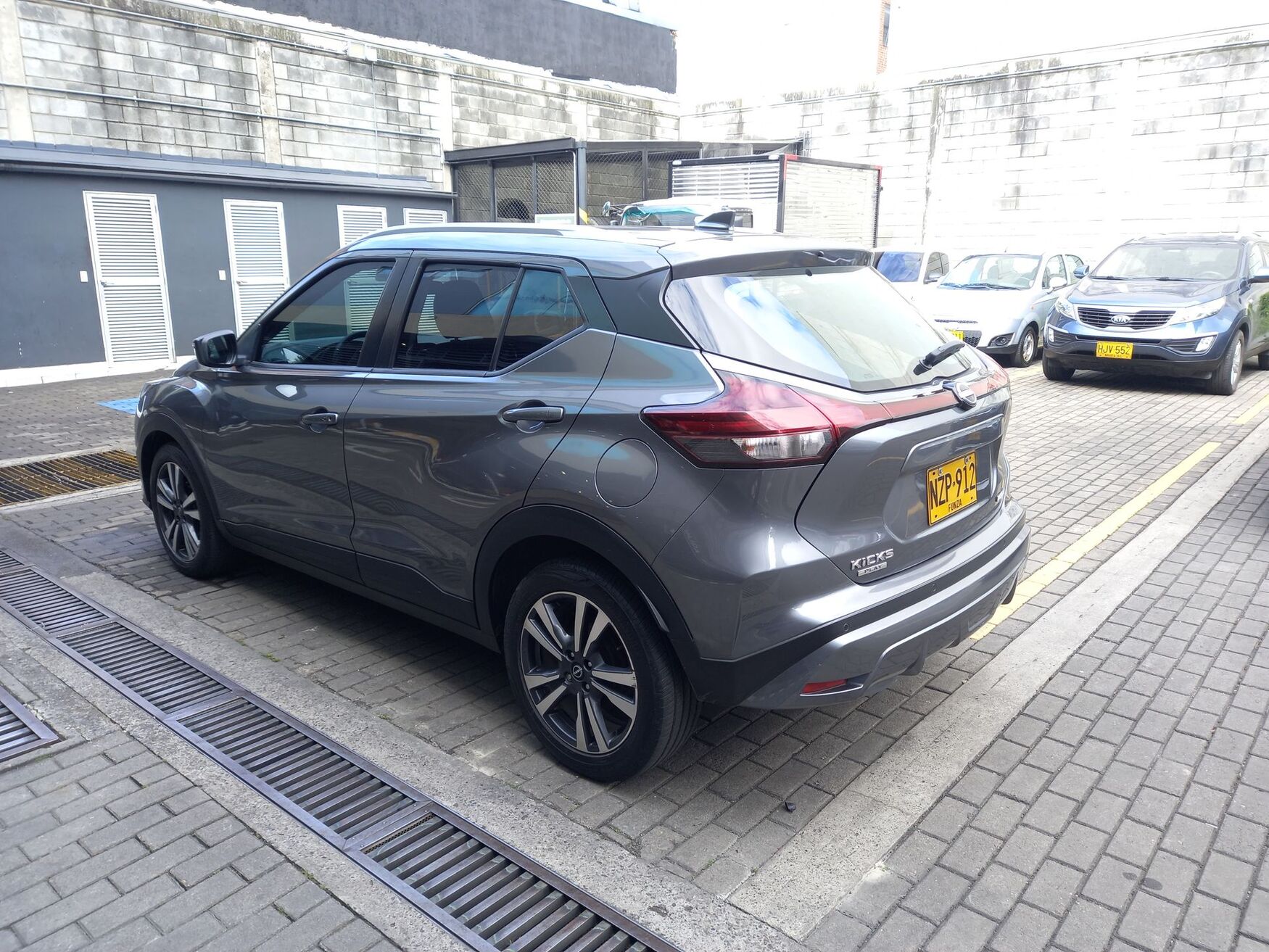 NISSAN KICKS 2026
