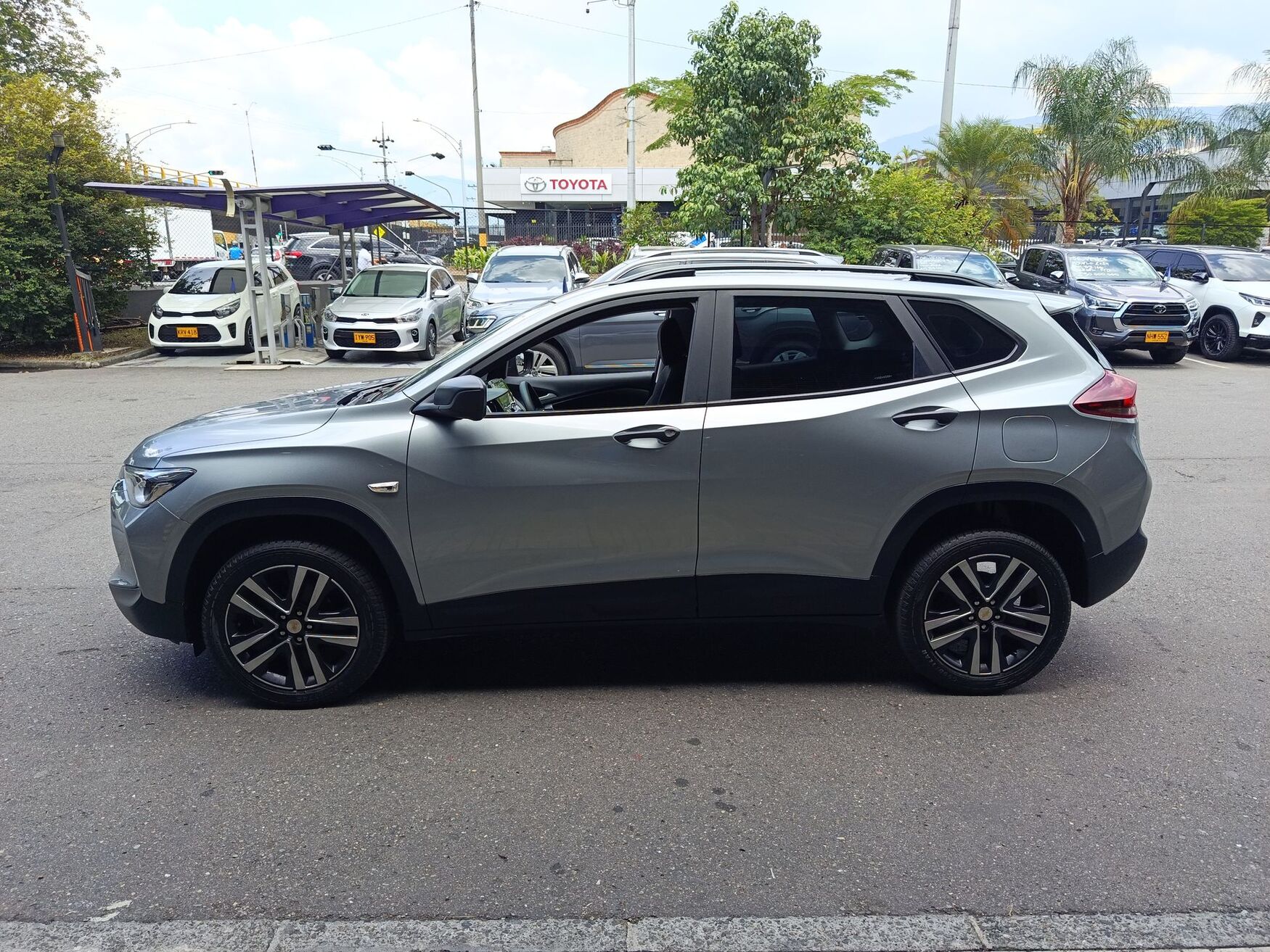 CHEVROLET TRACKER 2025