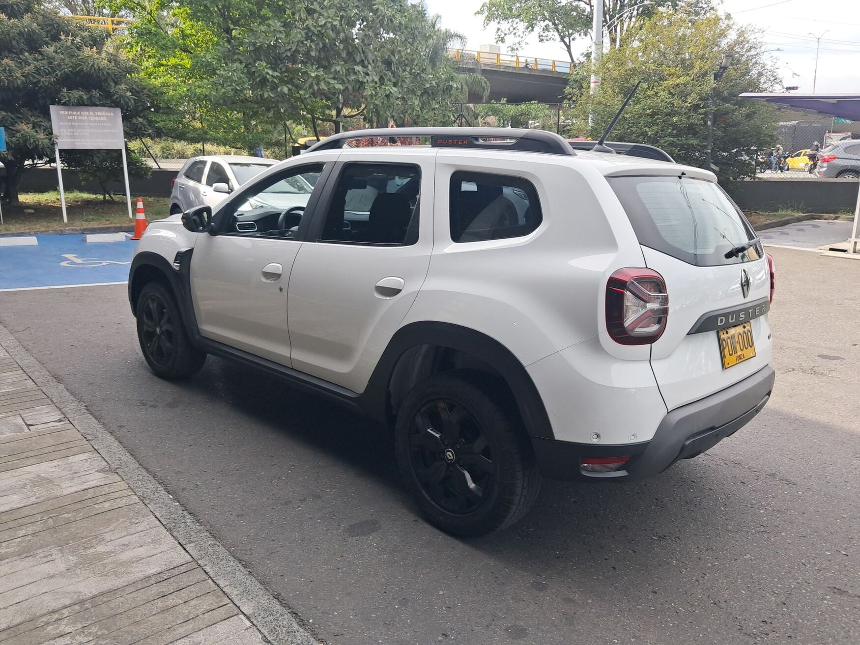 RENAULT DUSTER 2026