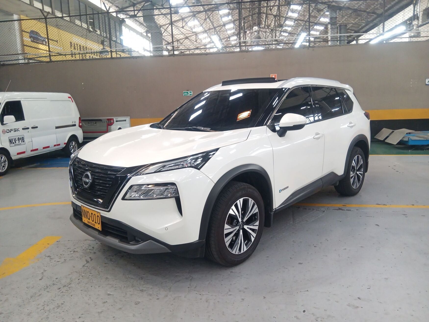 NISSAN X-TRAIL 2024