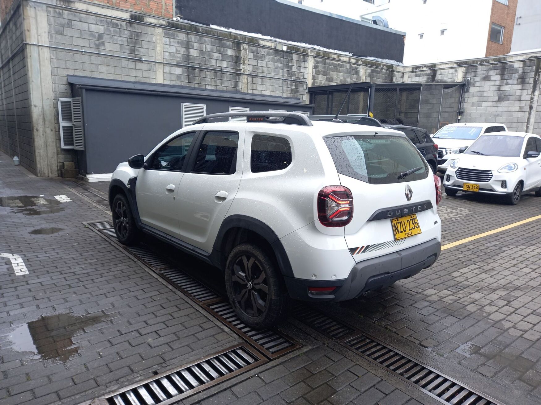 RENAULT DUSTER 2025