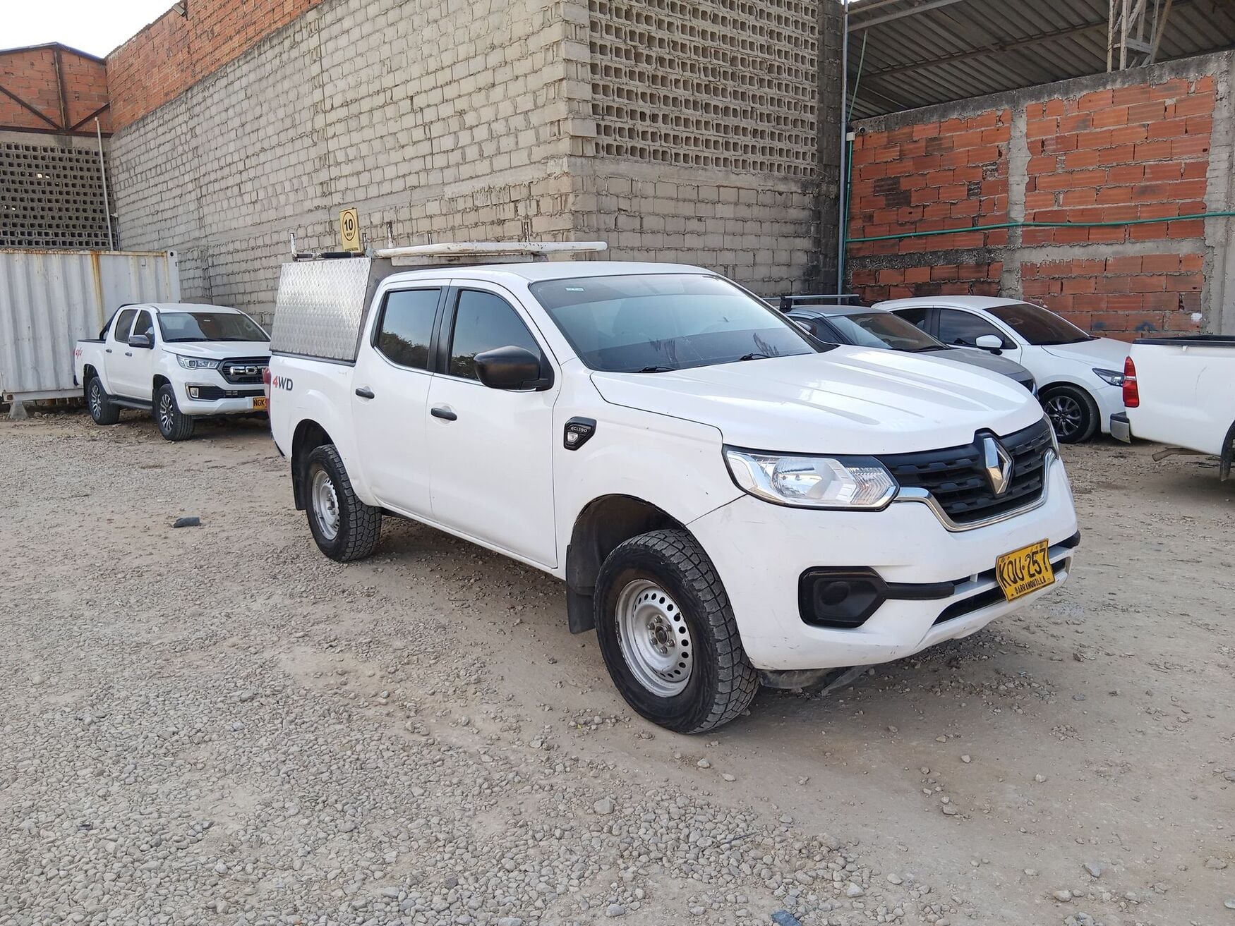RENAULT ALASKAN 2022