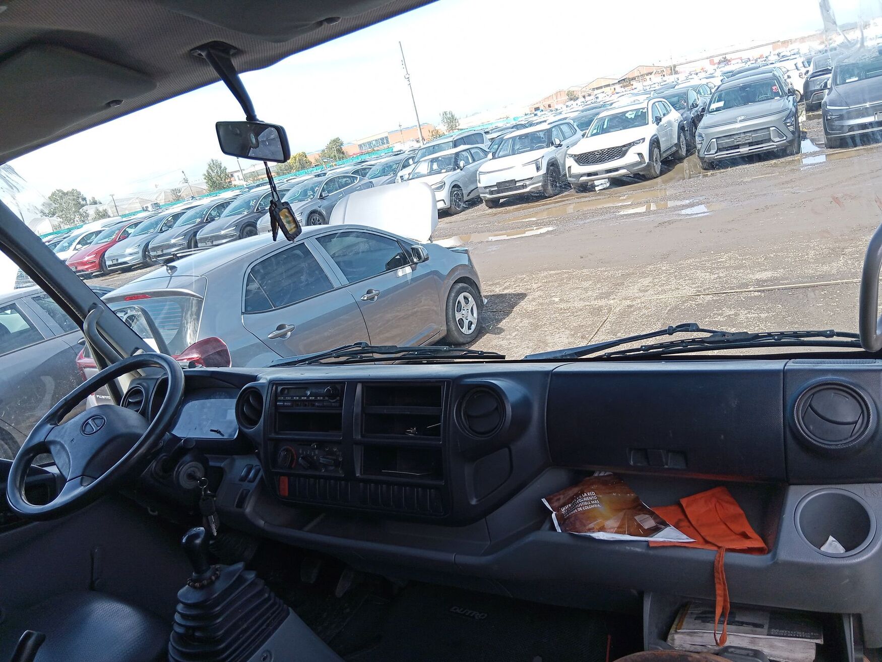 HINO DUTRO 2017