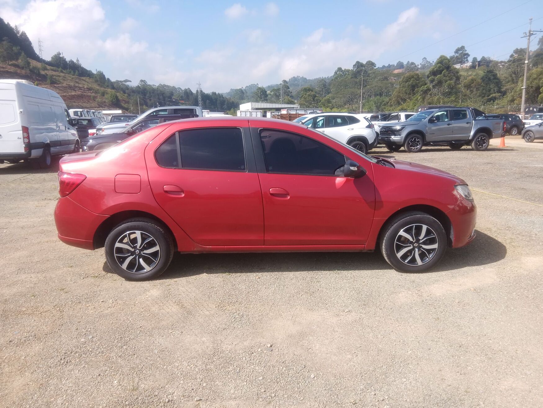RENAULT LOGAN 2019