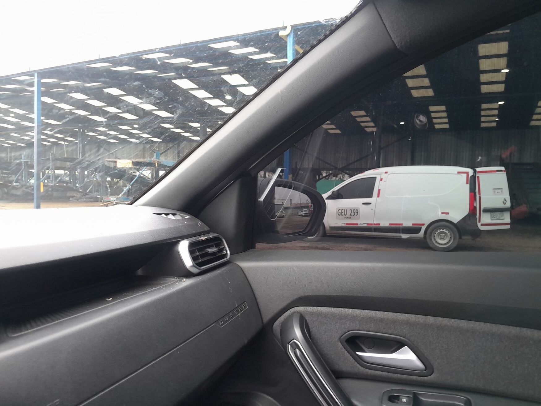 RENAULT DUSTER 2025