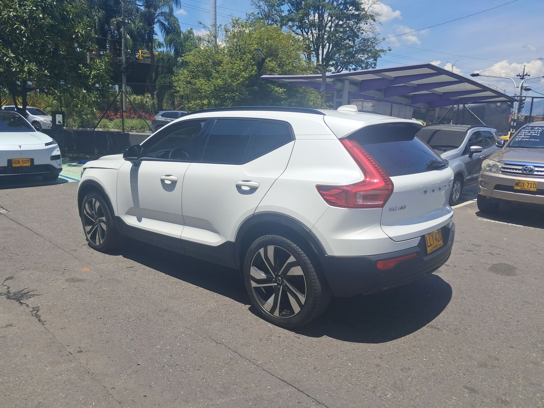 VOLVO XC40 2023